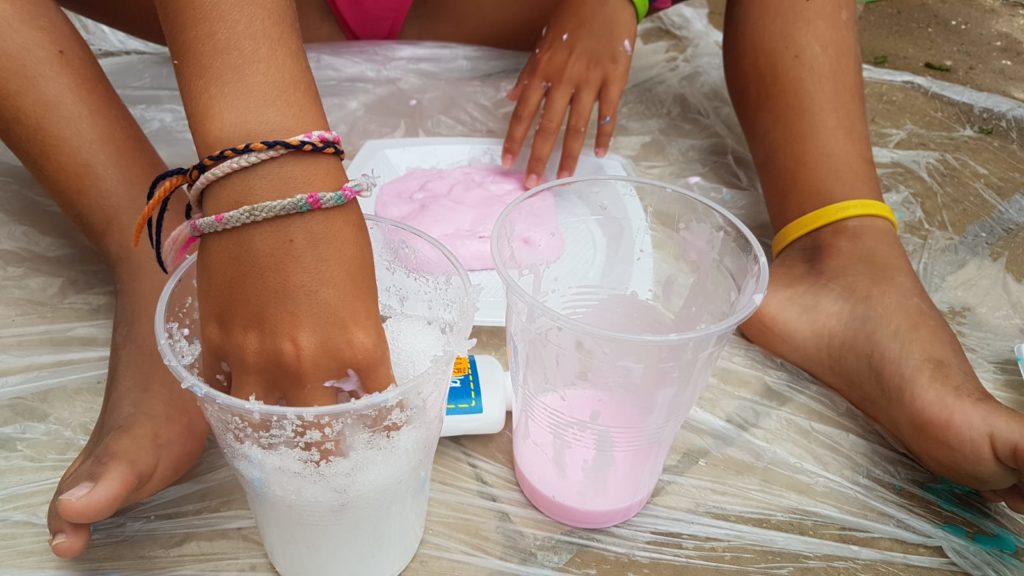 mezclar nieve con slime